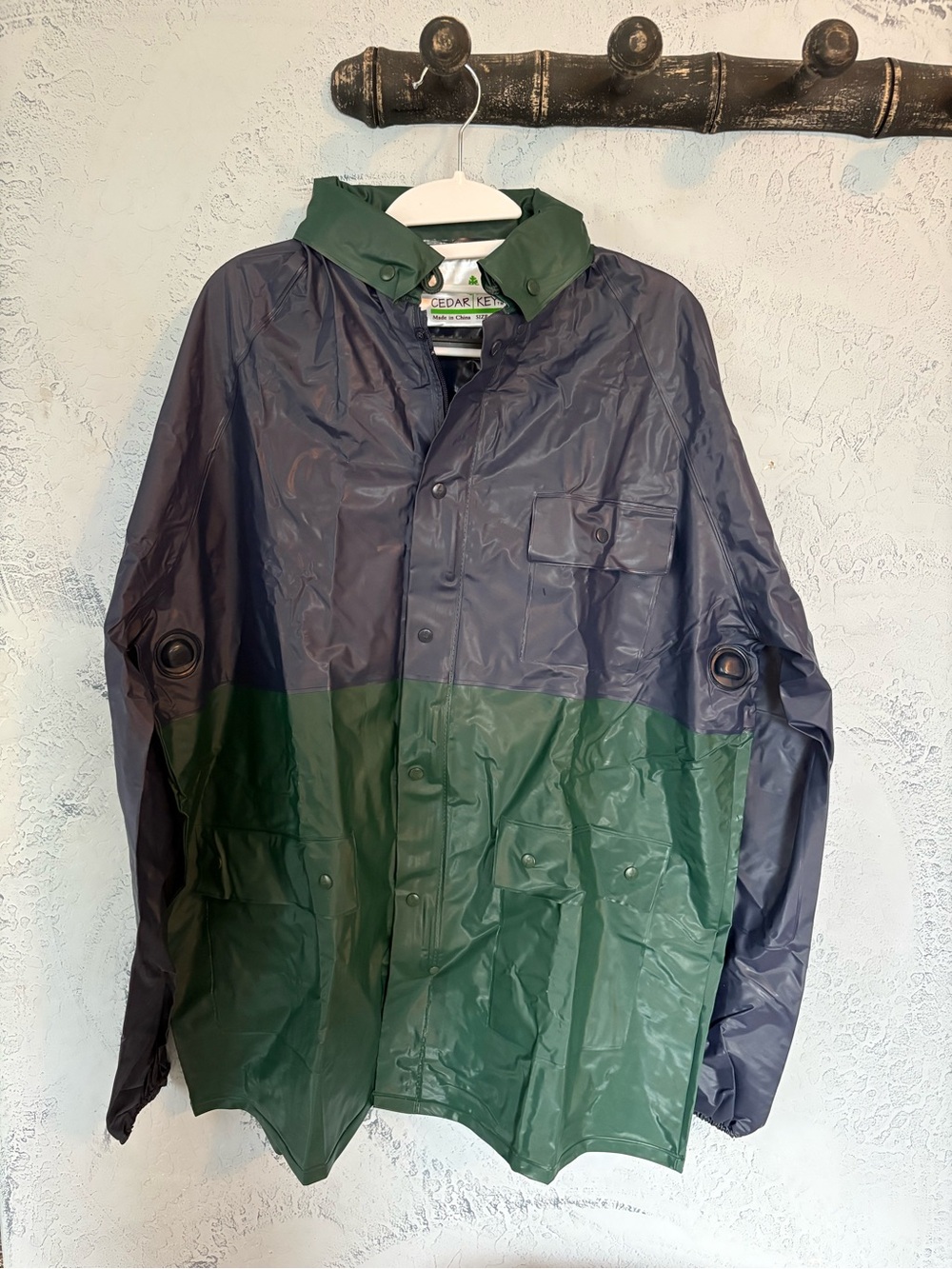 Vintage Two-Tone Navy & Green Men’s Raincoat